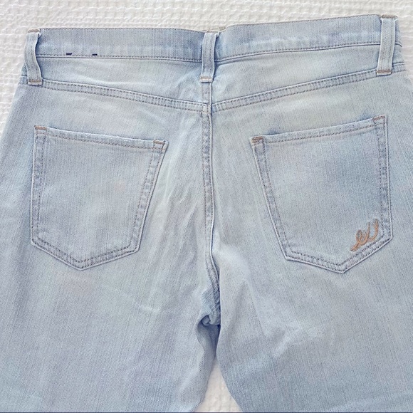 Faded, mid rise, light wash jeans!! - Picture 4 of 4